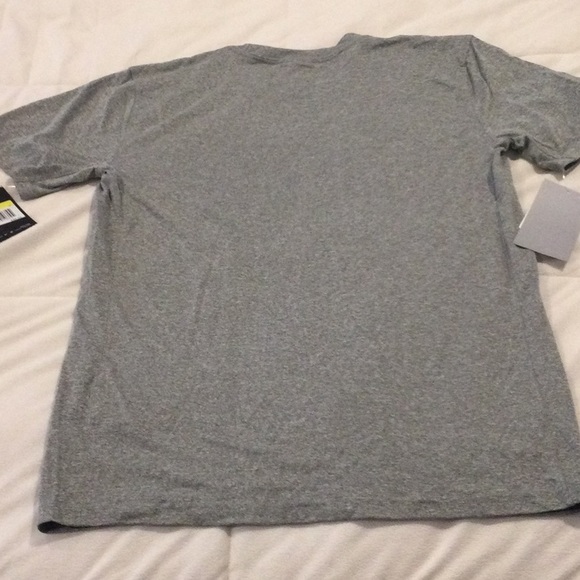 NWT NY Yankees gray Nike Dri-fit tee shirt, small. - Picture 4 of 5